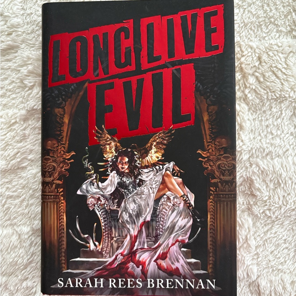 Fairyloot - Long Live Evil